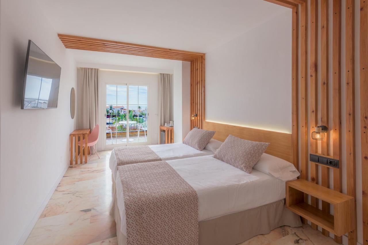 Hotel Boutique Sibarys - Adults Recommended Nerja Bagian luar foto