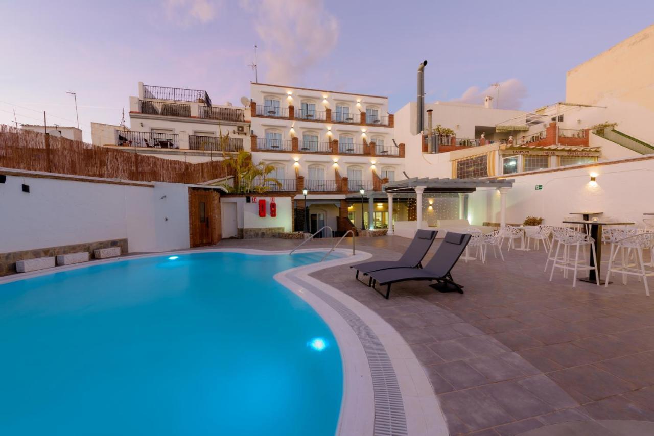 Hotel Boutique Sibarys - Adults Recommended Nerja Bagian luar foto