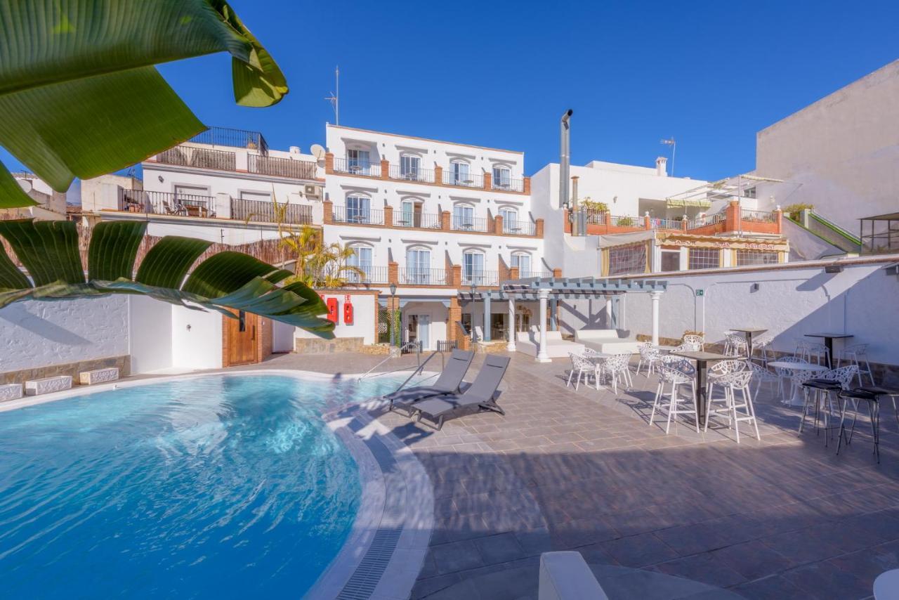 Hotel Boutique Sibarys - Adults Recommended Nerja Bagian luar foto