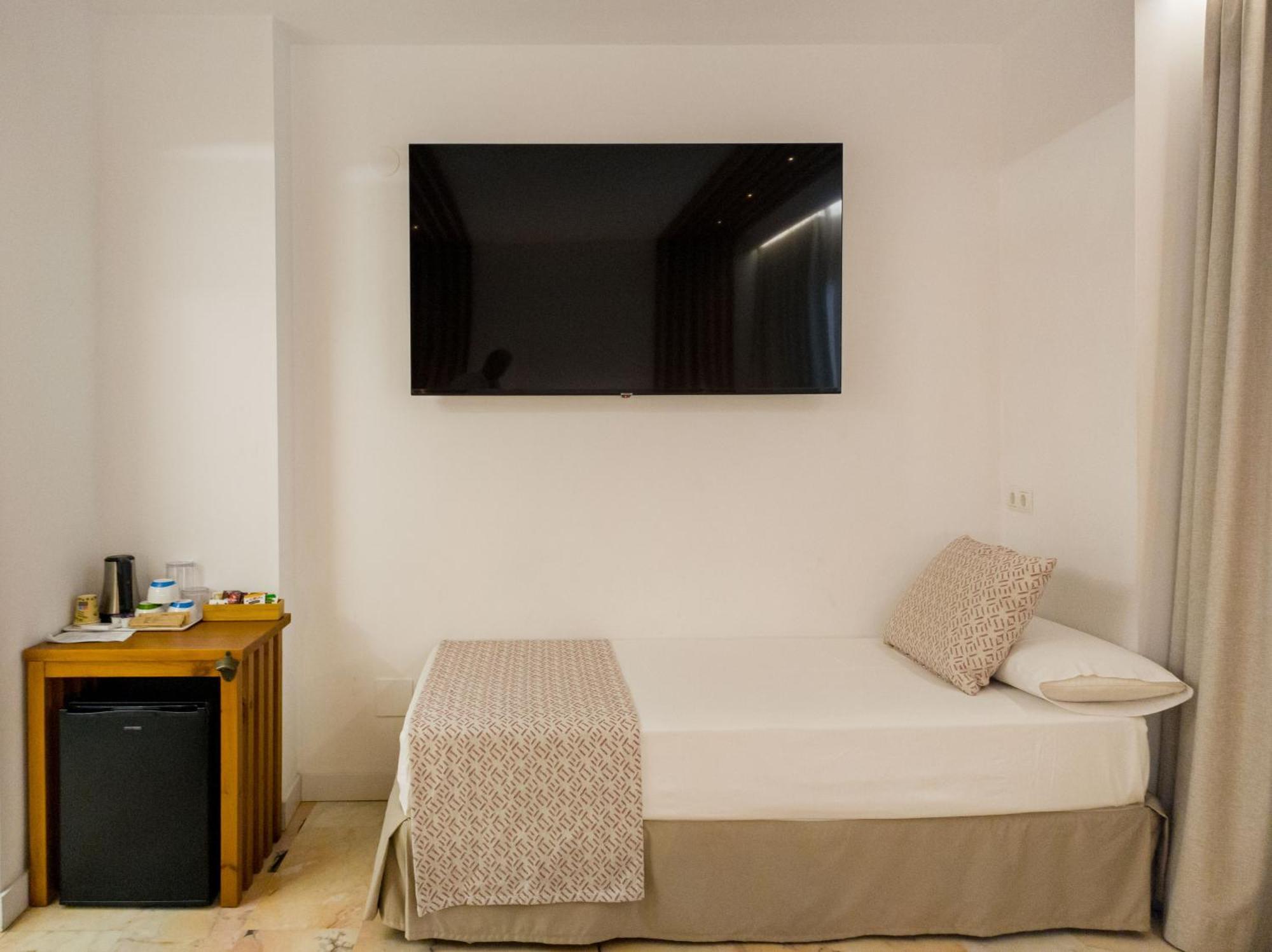 Hotel Boutique Sibarys - Adults Recommended Nerja Bagian luar foto